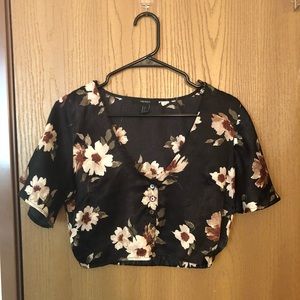Forever 21 cropped button down blouse